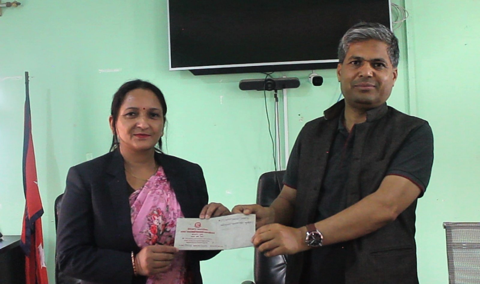 वीरेन्द्रनगरमा उपप्रमुखसहित ३६ जनाले दिए राजीनामा 